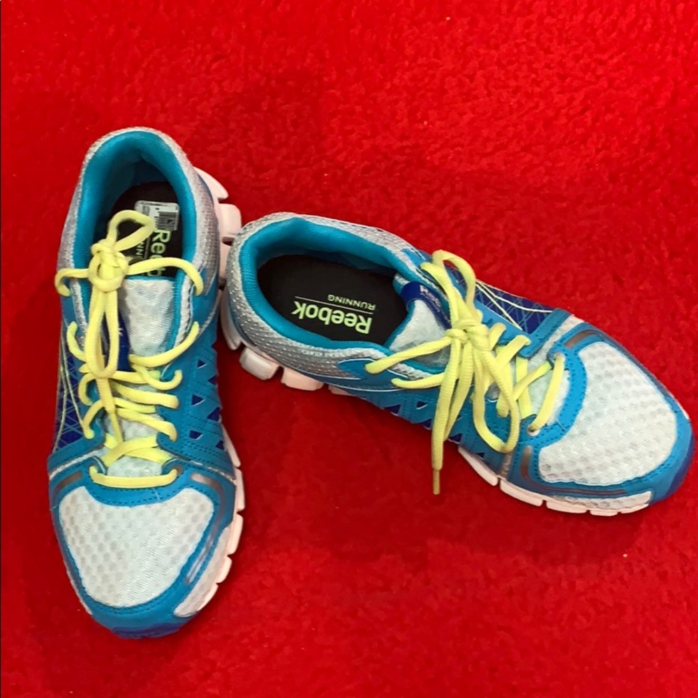 Athletic shoes 👟